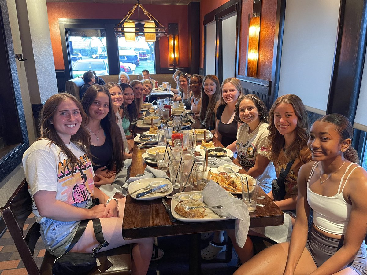 Good first day splitting our games going 1-1 in Kansas City! Team dinner tonight… BBQ for the win!