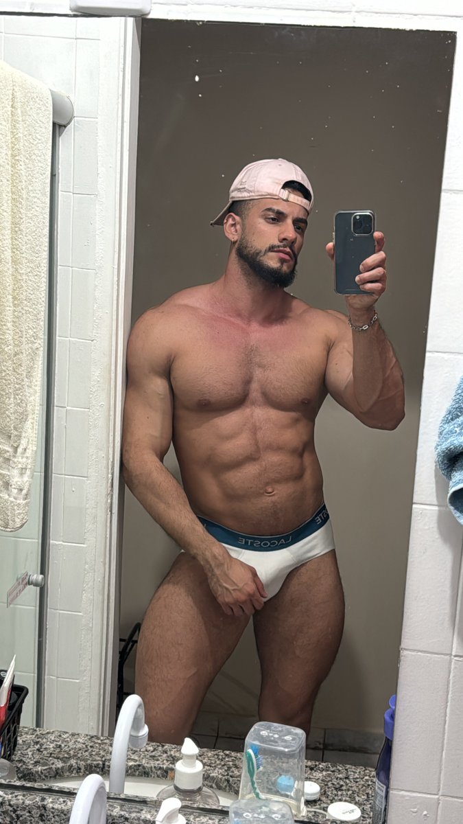 caio_turco's tweet photo. Renovando o pack de foto de cueca. https://t.co/jA66sCqoW9
