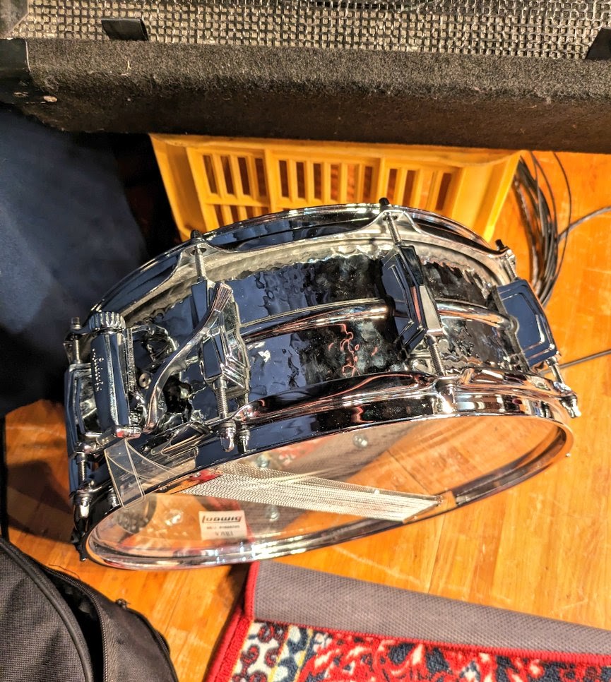 9Yr2kwuDKv51835's tweet photo. 先日のステージに見つけた400kを見て思い出したが、
スナッピースイッチを新型のp88に手持ちのラディックに全部交換しよう意気込んだが、交換したのは2台のみ
1番使う402とブラックビューティーはいまだやってない
1番の理由は金銭的な問題です🥰
#lm400
#ls401
#lb417 https://t.co/2utzveHDgq