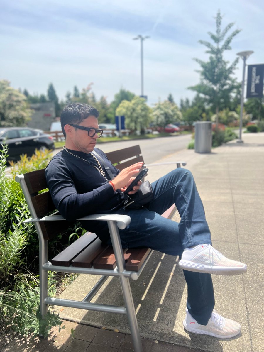 j_medina37's tweet image. "primero tu paz y luego todo lo demas" 
📸 @medinx_mx #seattle #ready #longtrip 

#ready #backtowork #musicianlife #nicelife
