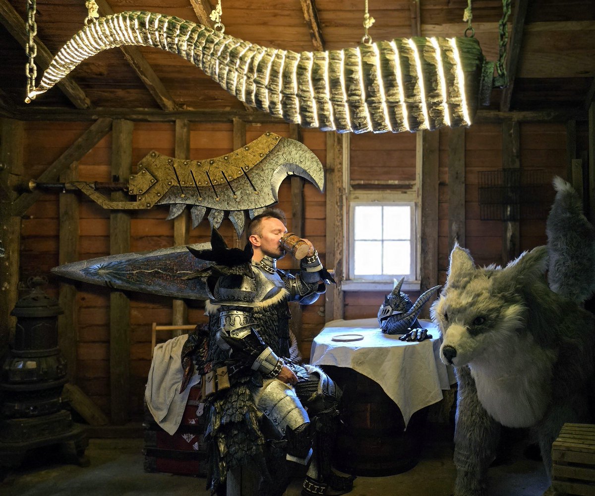 thecraftlocust's tweet photo. It's Friday somewhere.
#guildoutpost #rajanghorn #monsterhunter #monsterhuntercosplay #モンハン #コスプレ #モンハンコスプレ #fatalis #ミラボレアス https://t.co/e7rJB7cXLj