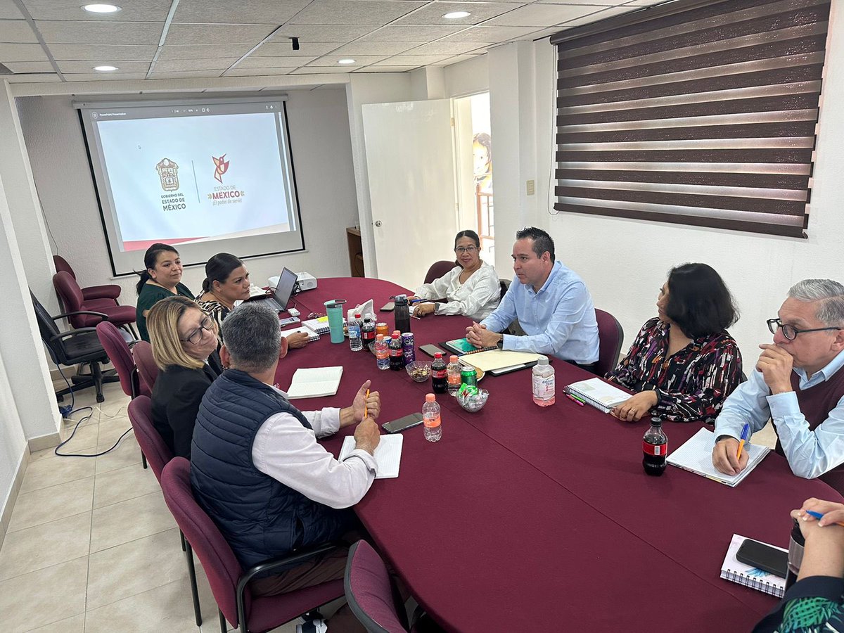 ContraloriaGEM's tweet photo. #Entérate || Con la presencia de la Secretaria Ejecutiva de la @JAP_EdoMex y los titulares de Unidades Administrativas impartimos capacitación en materia de #ControlInterno. #COCODI #ControlYAuditoría. #RendiciónDeCuentas
#ConElPoderDeServir✅ https://t.co/ImQj8GGb3t