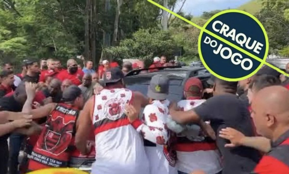 MengaoMalvada0's tweet photo. Flamengo após os torcedores do Flamengo ameaçarem os jogadores 

6 vitoria seguidas
16 gols marcados
2 sofridos
Líder do campeonato brasileiro https://t.co/seTi6o3K4P