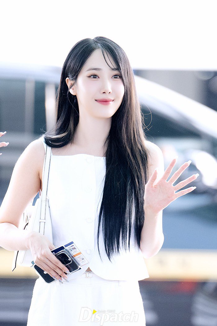 SinbPortal's tweet photo. #PICS

SinB no Aeroporto Internacional de Incheon indo para Bangkok, na Tailândia, para um dos shows da Tour do “V.hind : Love and Tears”.

#SINB #신비 #VIVIZ @VIVIZ_official https://t.co/3bf8gLssX6