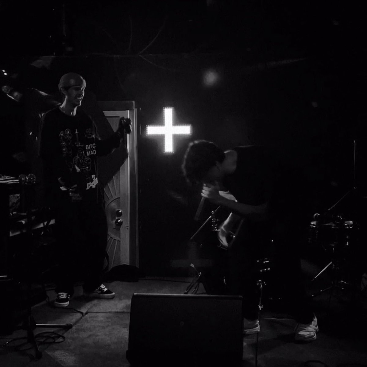 iluvearo's tweet photo. Show went up!! More music on the way soon🖤 https://t.co/oAn3p2aWCW