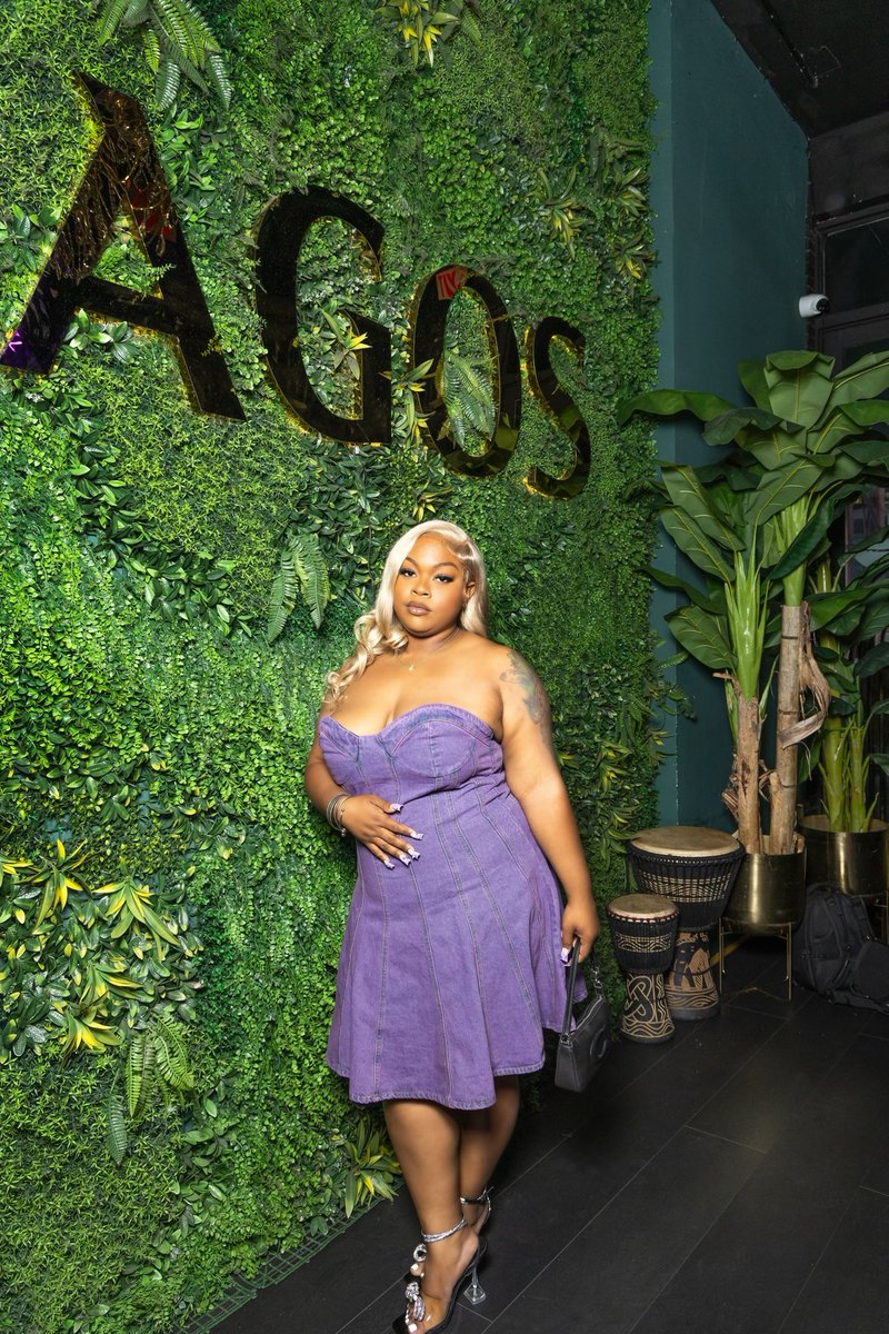 quemoni knowles 💌 . tweet media