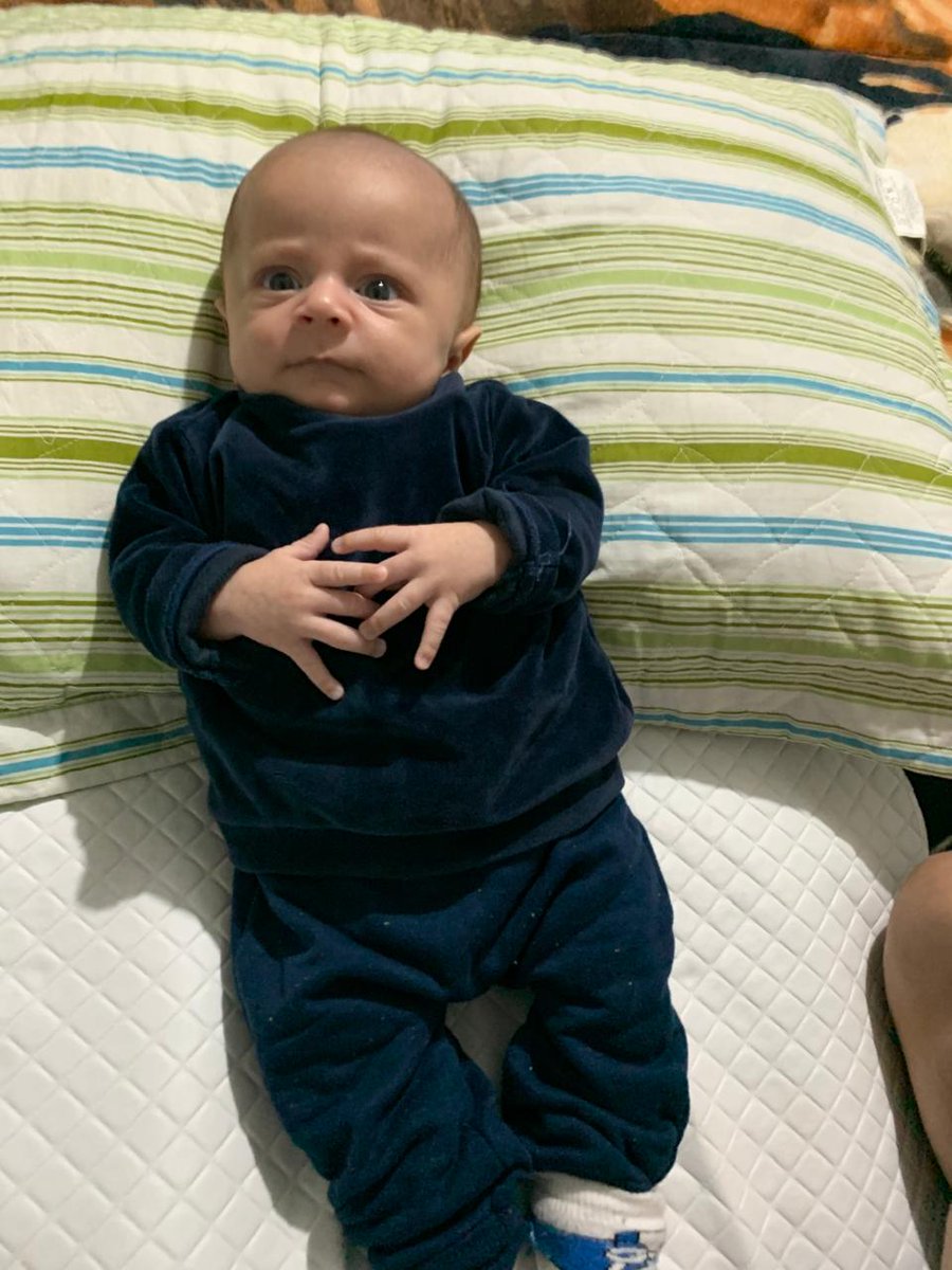 TaimaraAss22785's tweet photo. Caetano tem um mês e dorme sozinho. https://t.co/wOYW86qscK