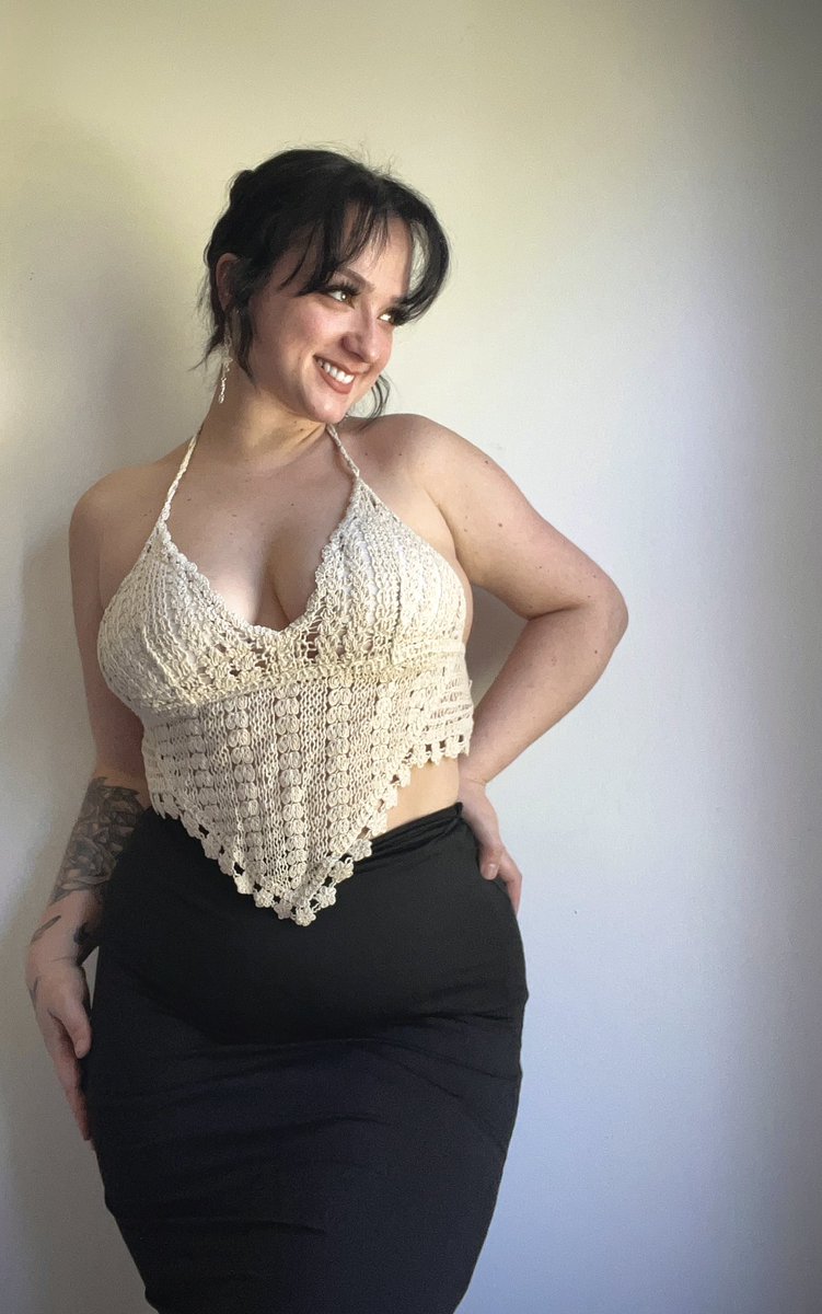thatfunnymilf's tweet photo. https://t.co/oaFIFkpLIx #onlyfans #mom https://t.co/N8oHNDghby