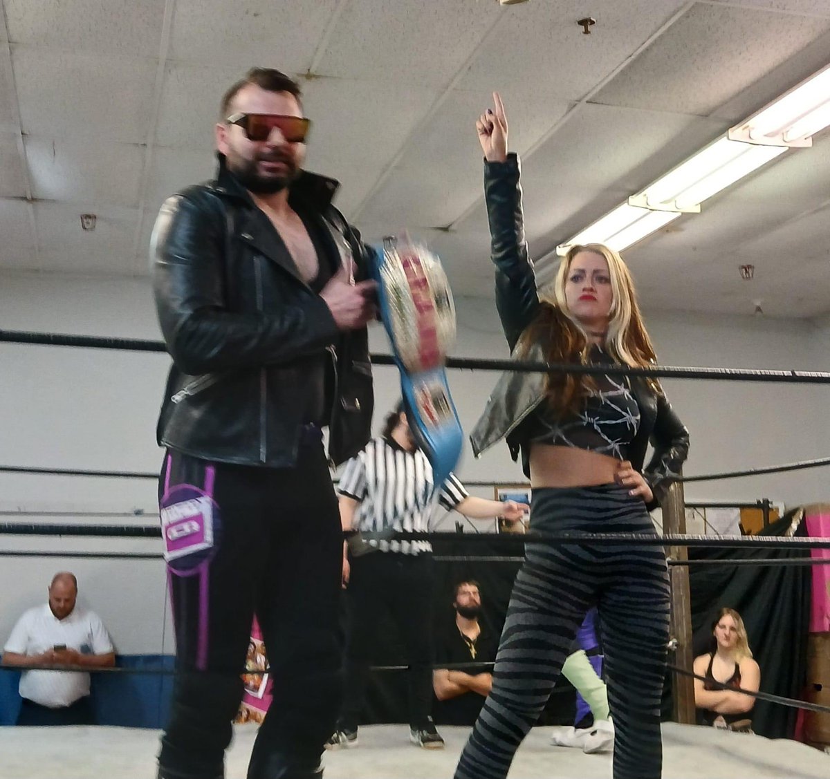 JT PRODUCER WALKED OUT OF OUR FN SHOW WITH HIS COVETED 123 LUTTE! GRAND CHAMPIONSHIP! #prowrestling #indiewrestling