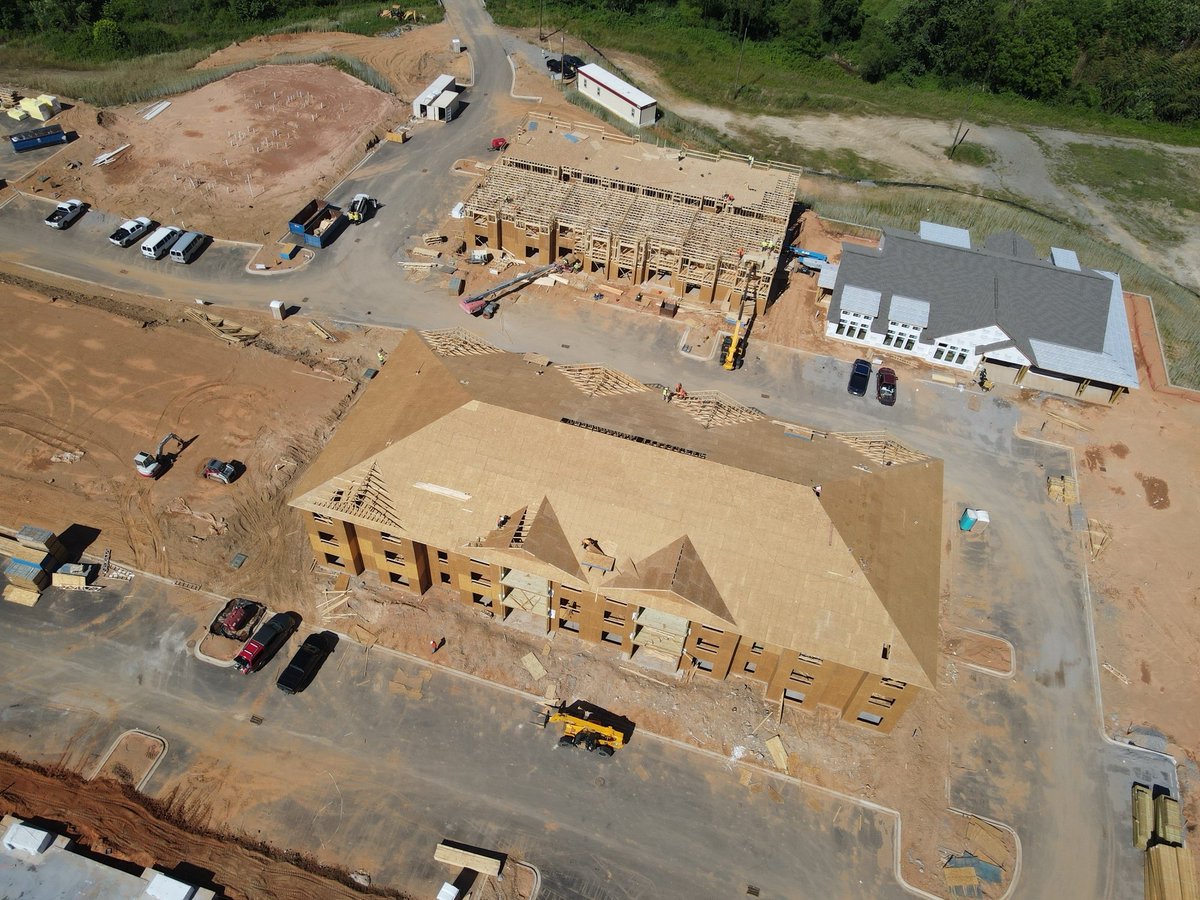 LindenBuilds's tweet photo. Time to check out the progress on one of our design build projects for Southeast Partners. This astounding new multi-family community is located in Asheville, NC. Be sure to keep following us for more updates on this impressive project as well as other projects that are underway. https://t.co/tdDuAt8N2E