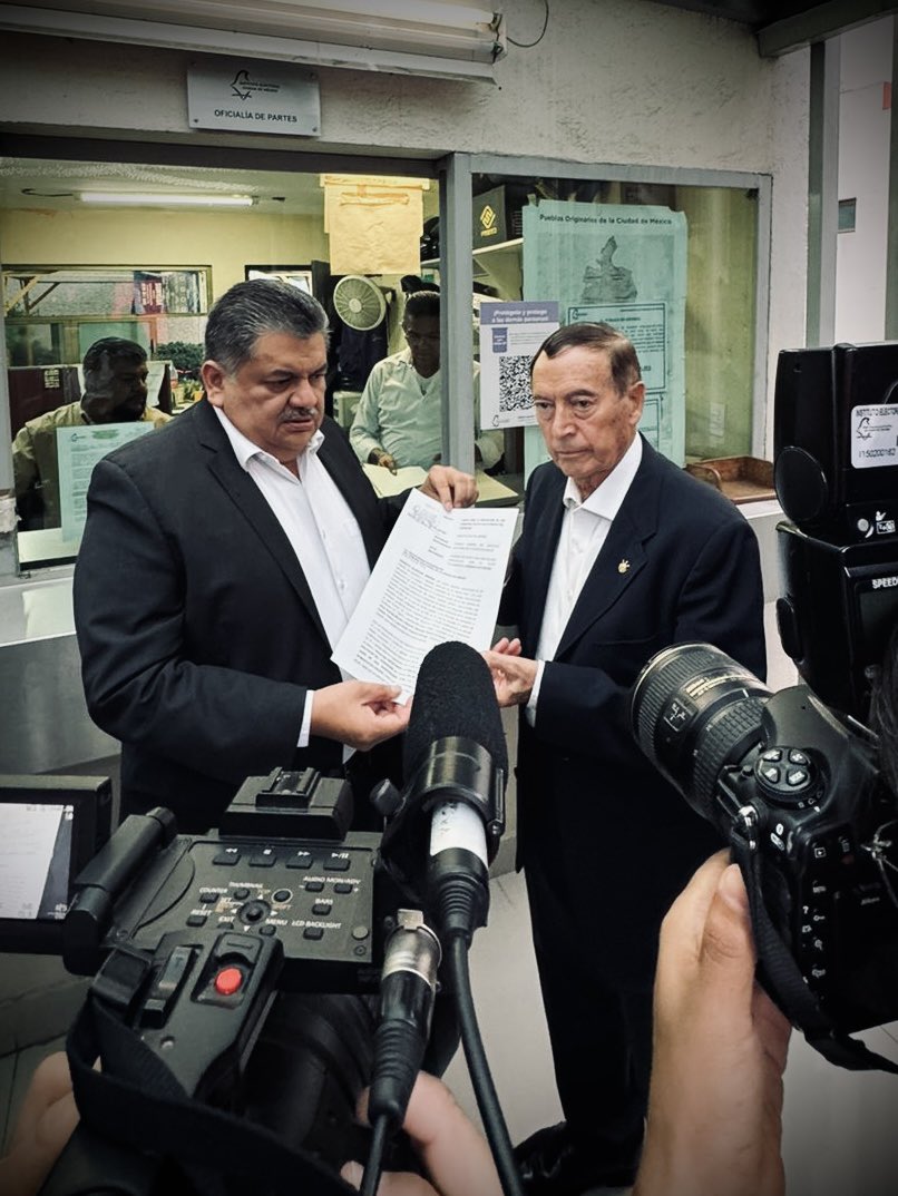 Exigimos al IECM no doblegarse ante la presión que está ejerciendo MORENA y sus aliados, ya que viola el principio de igualdad y equidad electoral.
<a href="/iecm/">IECM</a>