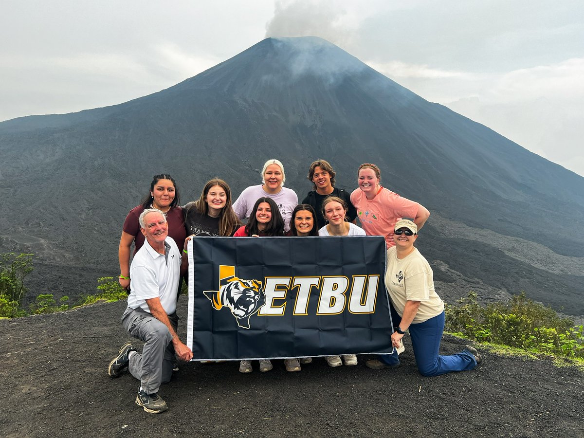 ETBU's tweet photo. We always enjoy keeping up with members of the Tiger Family who are on mission during the summer! If you are serving somewhere during your time away from the Hill, let us know at https://t.co/sJSgwwS4Ud so we can share about how the Lord is using you! #ShareWhereYouServe https://t.co/LHzZd42529