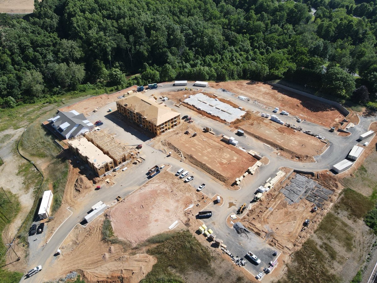 LindenBuilds's tweet photo. Time to check out the progress on one of our design build projects for Southeast Partners. This astounding new multi-family community is located in Asheville, NC. Be sure to keep following us for more updates on this impressive project as well as other projects that are underway. https://t.co/tdDuAt8N2E