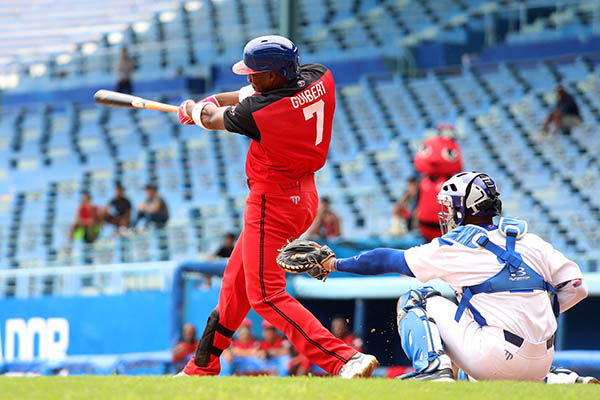 Santiago, tercer clasificado a postemporada beisbolera
Consiguió el avance gracias a su más reciente triunfo sobre Industriales. #Cuba #beisbol #BeisbolCubano #63SNB 
jit.cu/NewsDetails.as…