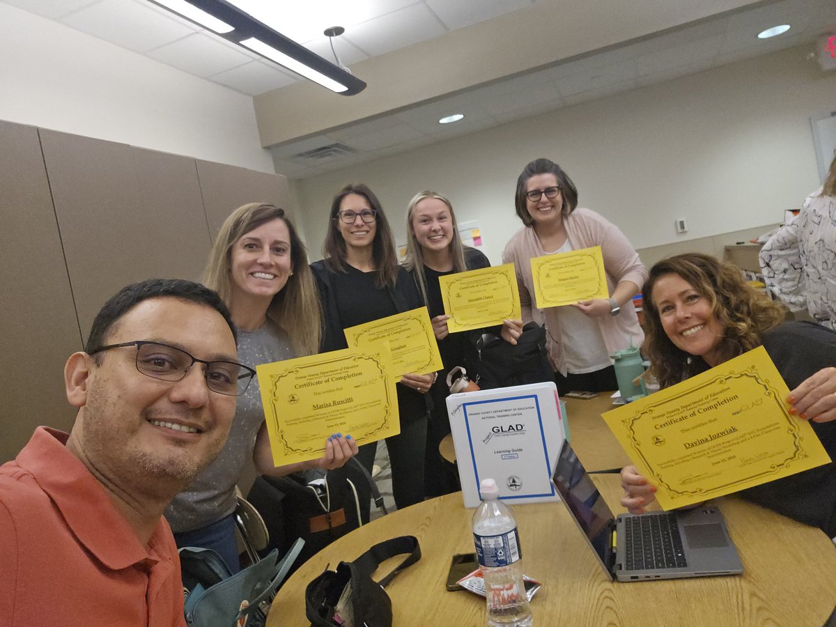 edgar_dlm_gtz's tweet photo. I am very proud of this dedicated team of educators from @School_D15. We just finished our @OCDEProjectGLAD training with @depoweller. Let's be glad to use GLAD! @drmoeduc8s #ELevateYourLearning #ELevaTuAprendizaje https://t.co/Qt8QbcTuh4