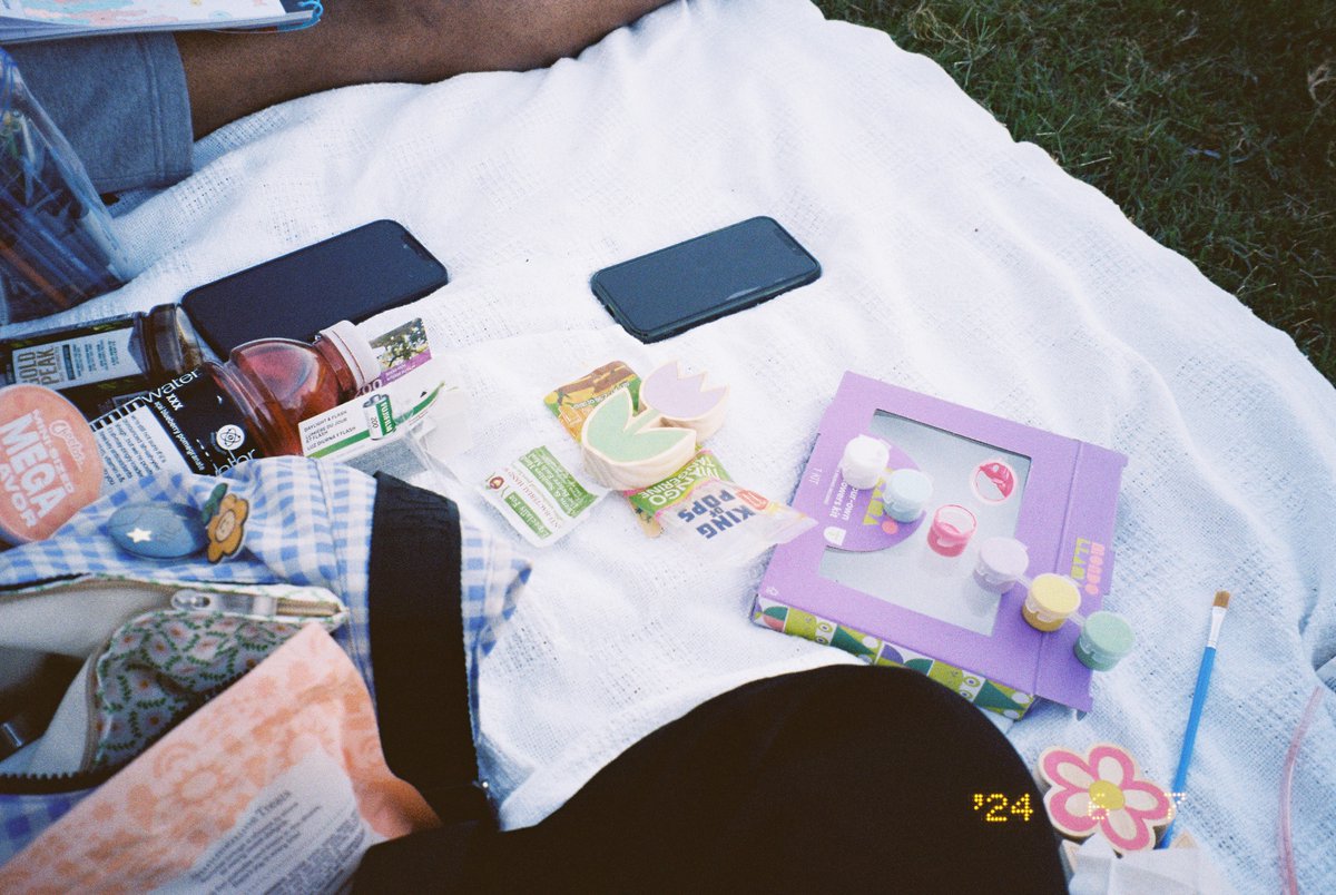 coelophysoidea's tweet photo. i love park time https://t.co/DbgmFlePSm