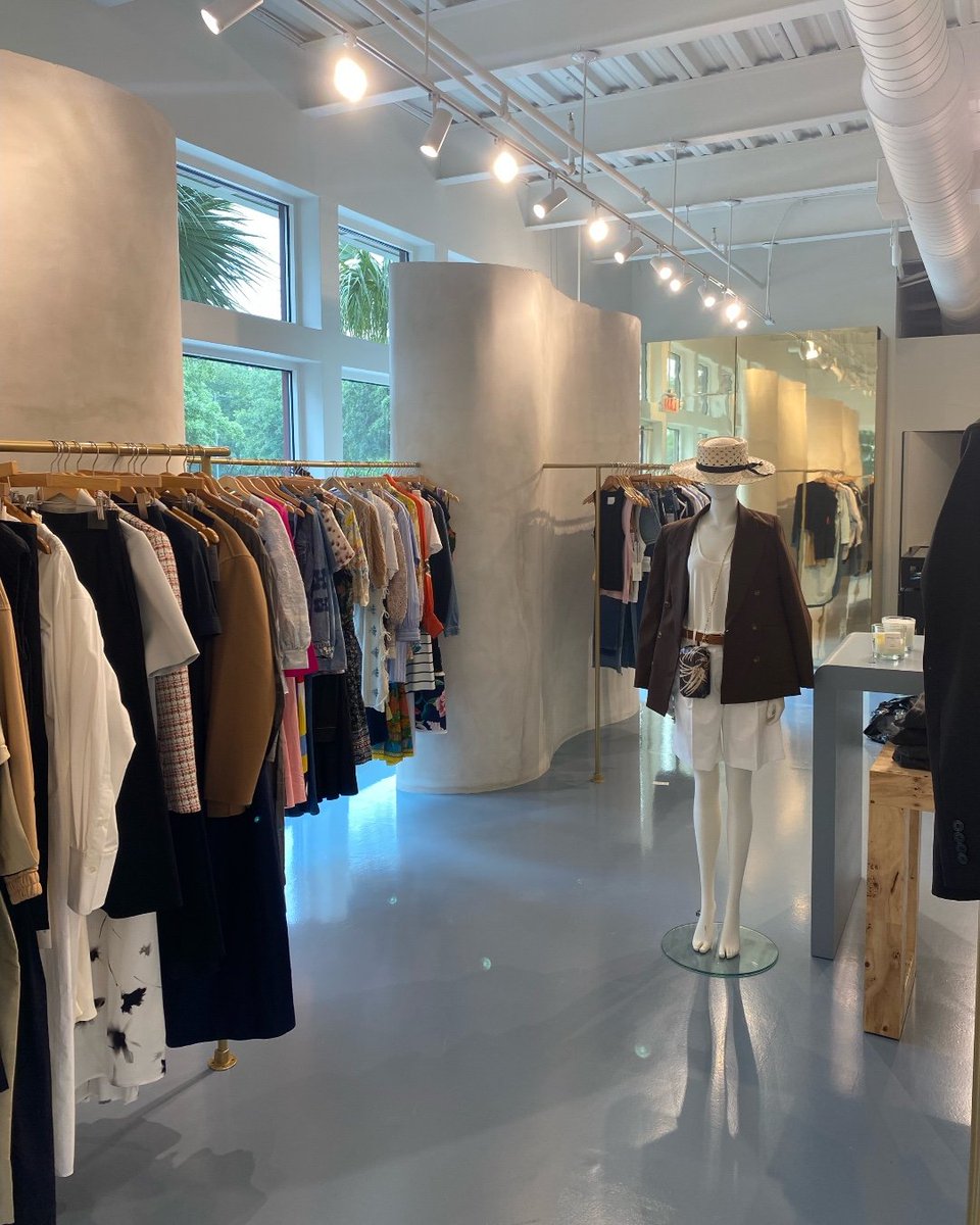 LindenBuilds's tweet photo. Here is a sneak preview of our design build project for SHOWROOM Kiawah! This project included the expansion and upfit of the existing retail space located in Freshfields Village. Be sure to keep following us so you can see final photos of this stunning new space. https://t.co/RQoXcEcmNF