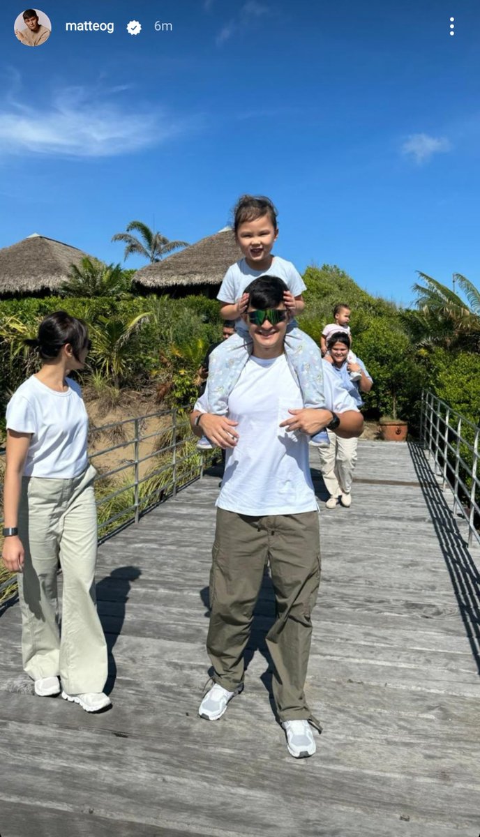 AshMatt_intl's tweet photo. Family time. β€οΈ @mateoguidicelli @JustSarahG #LifeWithTheGs https://t.co/uoC94B6MPt