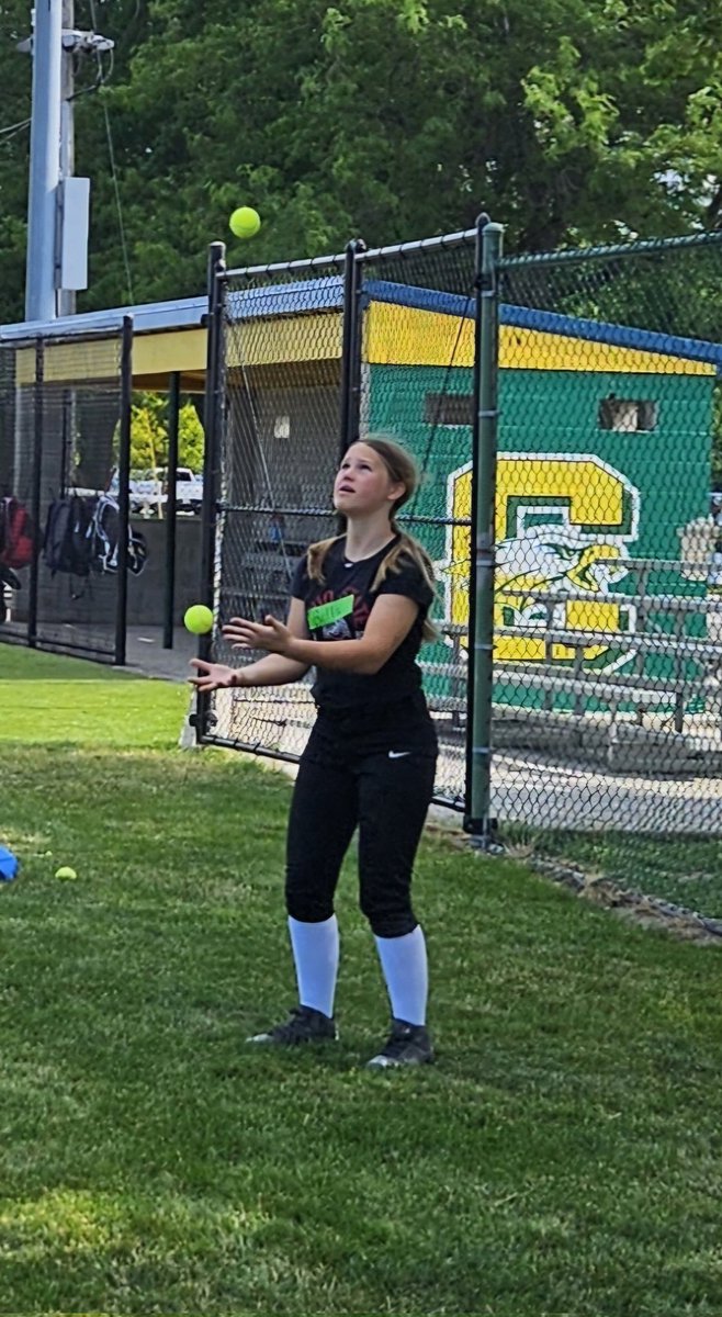 ClaySoftball's tweet image. Another successful softball camp in the books. Great fun, sunshine, and learning by all. Great Day to be an Eagle!
@clayathletics @ClayHSEagles