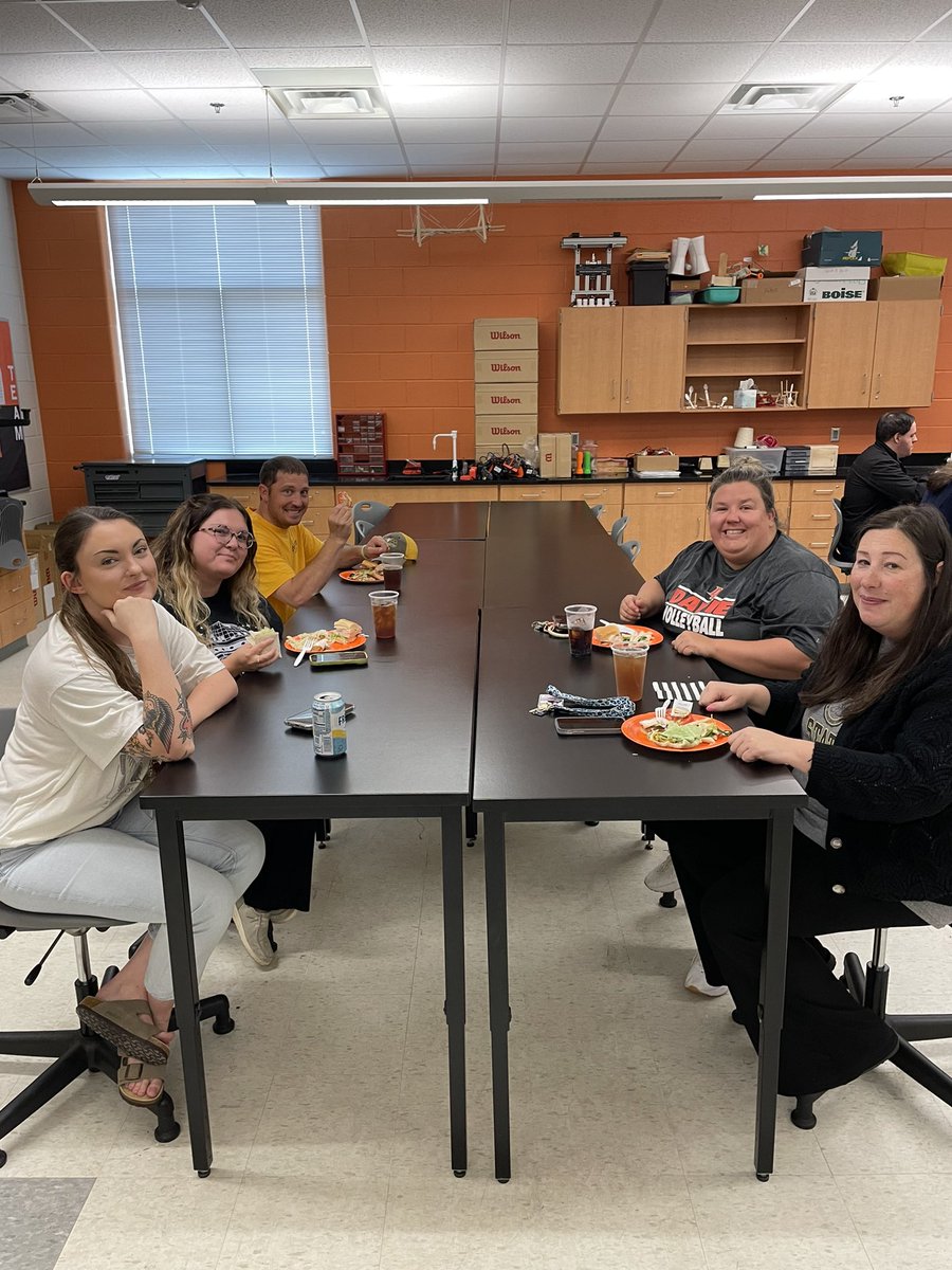 DavieSTEM's tweet photo. STEM faculty celebrated our new designation as an NC MODEL STEM School of Distinction at an end-of-year luncheon. Kudos to all STEM teachers for all the hard work! https://t.co/wkClpAgO2e