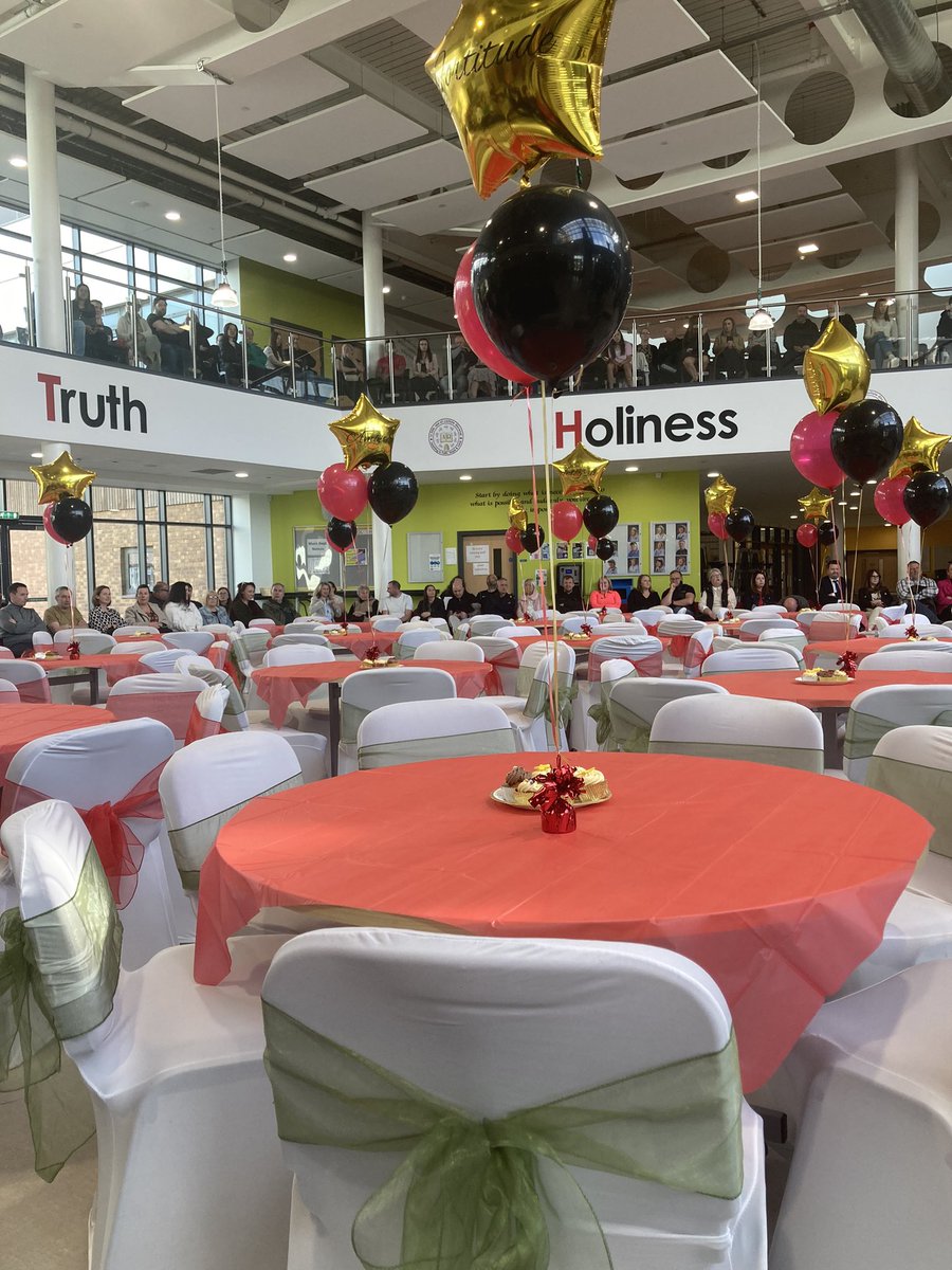 StAmbroseSci's tweet image. The science team are so proud of all our FAITH winners you really do shine ✨ and are an inspiration to others. #whyweteach #FAITH #Ambees #BestJob