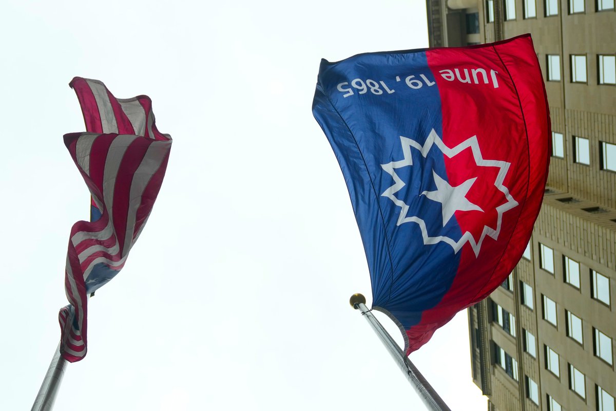 NYCMayor's tweet image. Juneteenth is a story that began with broken chains and will continue until we break them all.

By raising the Juneteenth flag at Bowling Green today, we reflect and honor how far we&apos;ve come and how much more work there is to do to build a more equitable city and nation.