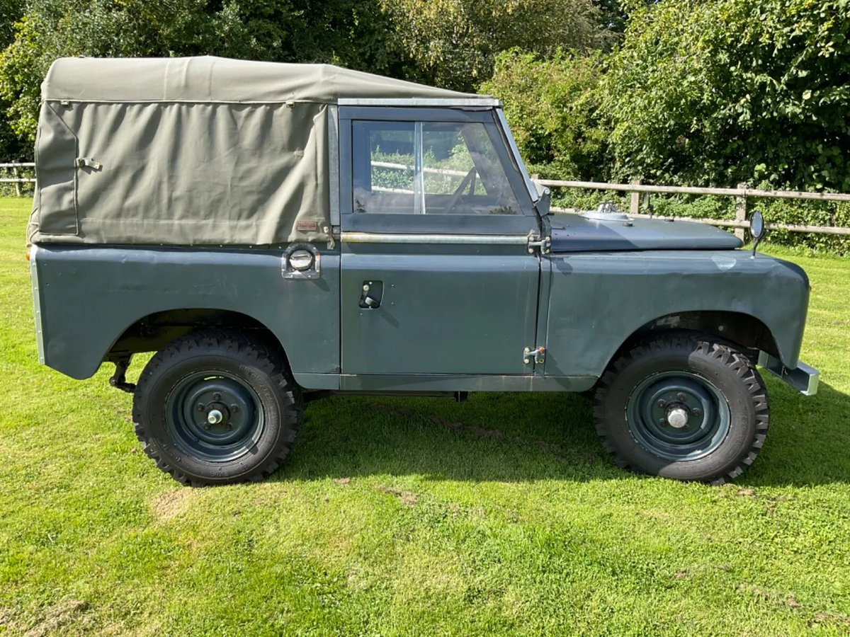 LandyStore's tweet image. Ad:  EX-RAF 1966 Land Rover Series 2a Diesel
On eBay here --&amp;gt;&amp;gt; ow.ly/OIUi50SbivT

 #LandRoverSeries2a #ClassicCarForSale #ExRAF #MilitaryVehicle #OffRoadLife #LandRoverLove #CarRestoration
