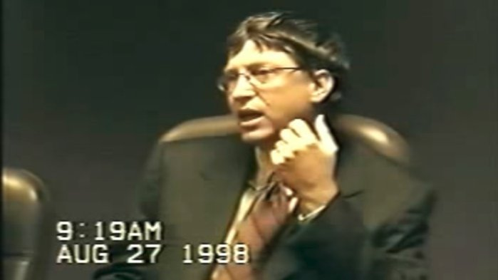 DayTechHistory's tweet photo. On this day in 2000, a federal judge ordered Microsoft to break up into 2 separate companies. This never happened as a year later, the government announced that it would seek a lesser antitrust penalty. https://t.co/7OYK4JlEn5