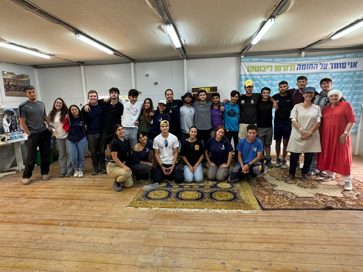 קבוצות מכל הארץ מדברות ריבונות

חברים יקרים,

במהלך עשרת הימים האחרונים תנועת הריבונות העבירה הרצאות על ריבונות ל-13 מכינות קדם צבאיות שונות, לבתי ספר תיכוניים וערכה חוג בית ברעננה. 

חזון הריבונות מעורר יותר ויותר עניין בקרב קבוצות מכל רחבי הארץ ומכל גוון ותפיסת עולם.