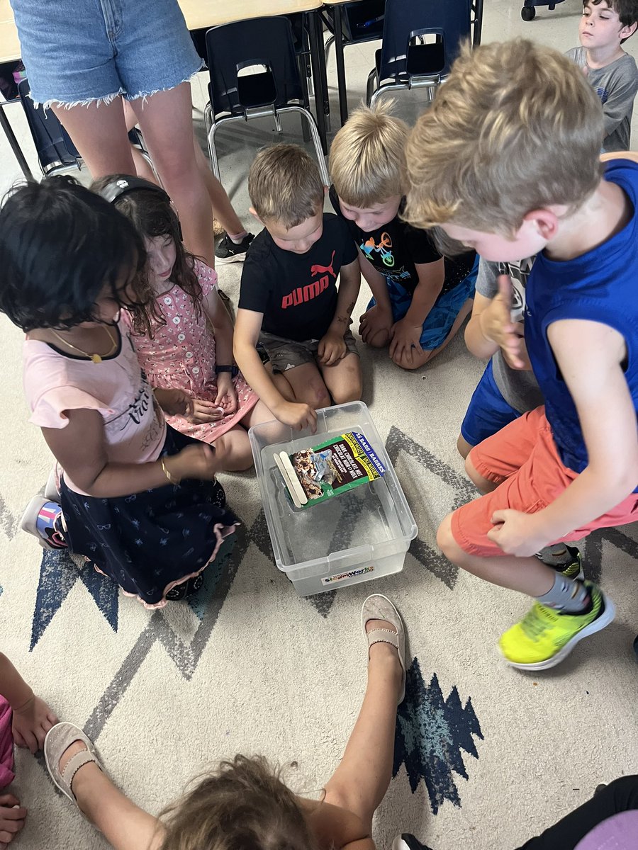 MmeBishopFI's tweet photo. Thanks @steamworkscamp for a very fun workshop! We built boats and tested whether they would sink or float; and of course practiced our team work skill!! 😃 https://t.co/EPRexugseG