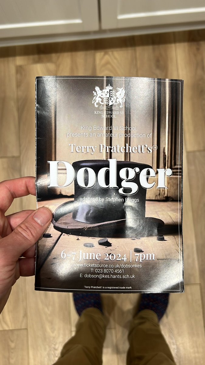 Congratulations to the incredibly talented young cast and crew of <a href="/KESSouthampton/">King Edward VI School</a> production of Dodger. It was an incredible show and we were very entertained 🙌🙌
