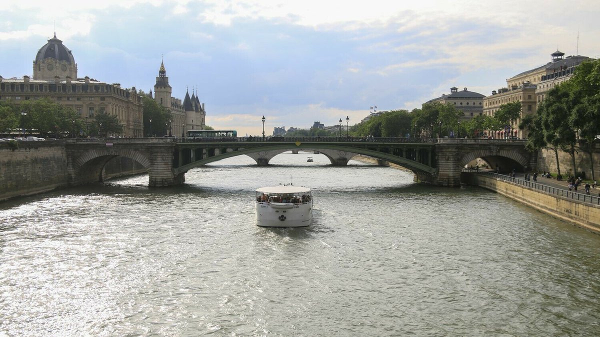 franceinfo's tweet image. Paris 2024 : la mauvaise qualité de l'eau de la Seine empêche l'équipe de France de nage en eau libre de s'entraîner
➡️ l.francetvinfo.fr/Yo0