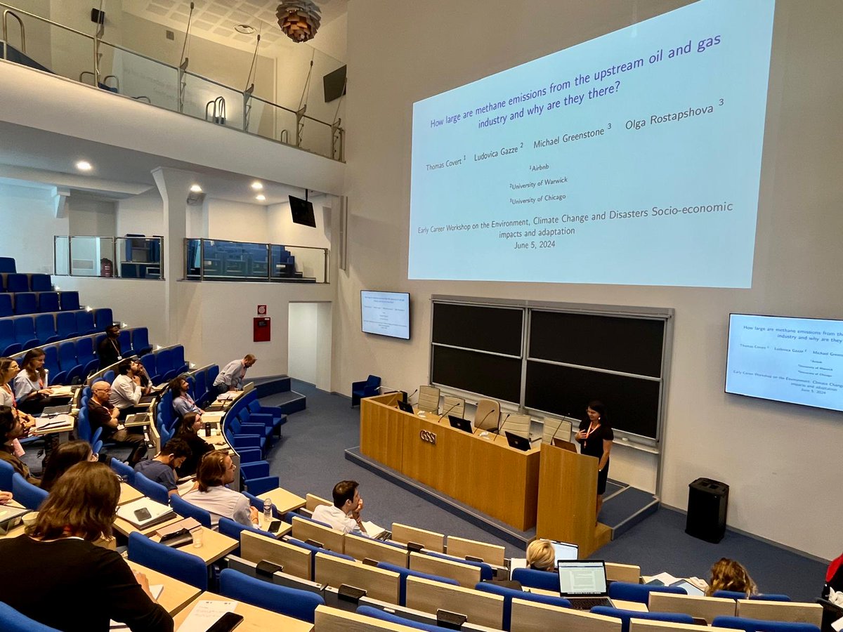 I was a bit nervous, can you tell?
Had an awesome time <a href="/GSSISocialSci/">GSSI Social Sciences</a> for the FIRST workshop on Environment, Climate Change, and Disasters. Insightful research, fun, and caring ppl.
Here's to many more. Kudos to <a href="/CakeBossBuddy/">Buddy Valastro</a> <a href="/ceci_castaldo/">Cecilia Castaldo</a> <a href="/sandoralp/">Alessandro Palma</a> for wonderful organization