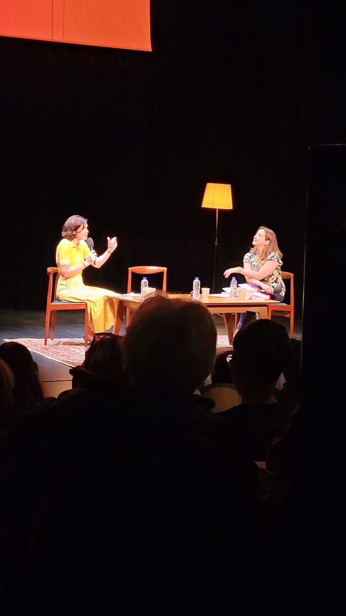 _borntobealivre's tweet photo. Présentation de la #RL24 de @robert_laffont à la @maisonpoesie1 : le verdict est sans appel, j'ai envie de tout lire. https://t.co/v7ZKwhbdoa