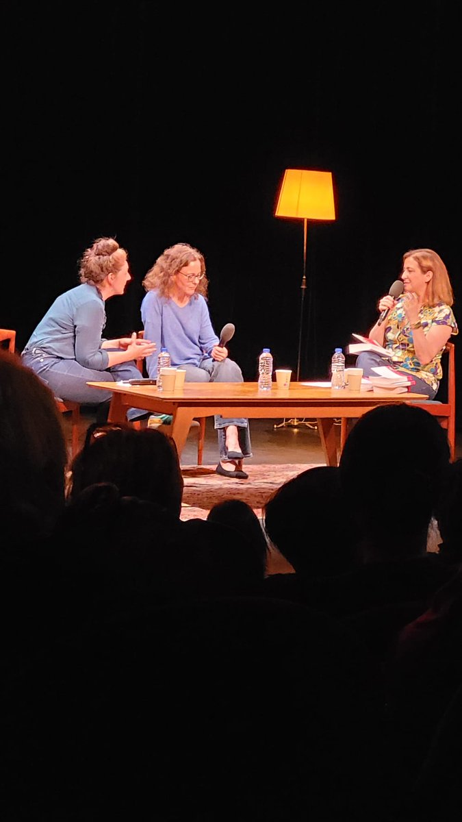 _borntobealivre's tweet photo. Présentation de la #RL24 de @robert_laffont à la @maisonpoesie1 : le verdict est sans appel, j'ai envie de tout lire. https://t.co/v7ZKwhbdoa