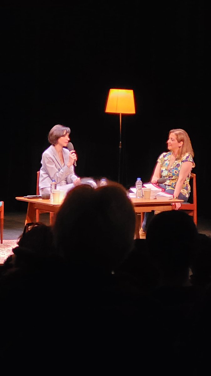 _borntobealivre's tweet photo. Présentation de la #RL24 de @robert_laffont à la @maisonpoesie1 : le verdict est sans appel, j'ai envie de tout lire. https://t.co/v7ZKwhbdoa