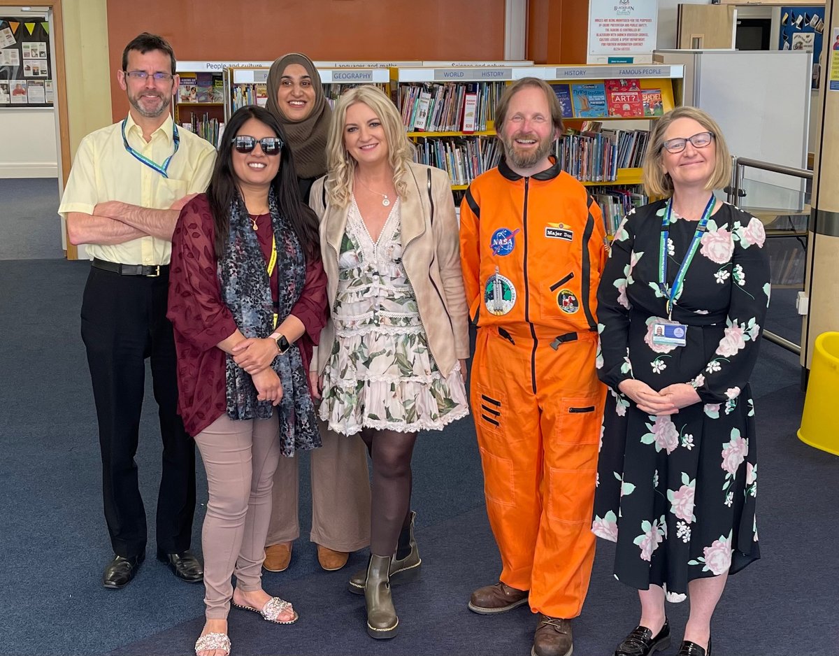 Shining a light on the fabulous team in <a href="/BwDLibraries/">BwDLibraries</a> for our 6th Festival <a href="/ChildrensLFests/">Children’sLiteratureFestivals</a> - along with the wonderful authors and illustrators: Thanks <a href="/AmaaliSpice/">Yesmien Bagh Ali</a> <a href="/reyillustrates/">ReyhanaIsmail</a> @dom_conlon for helping to inspire so many children today.