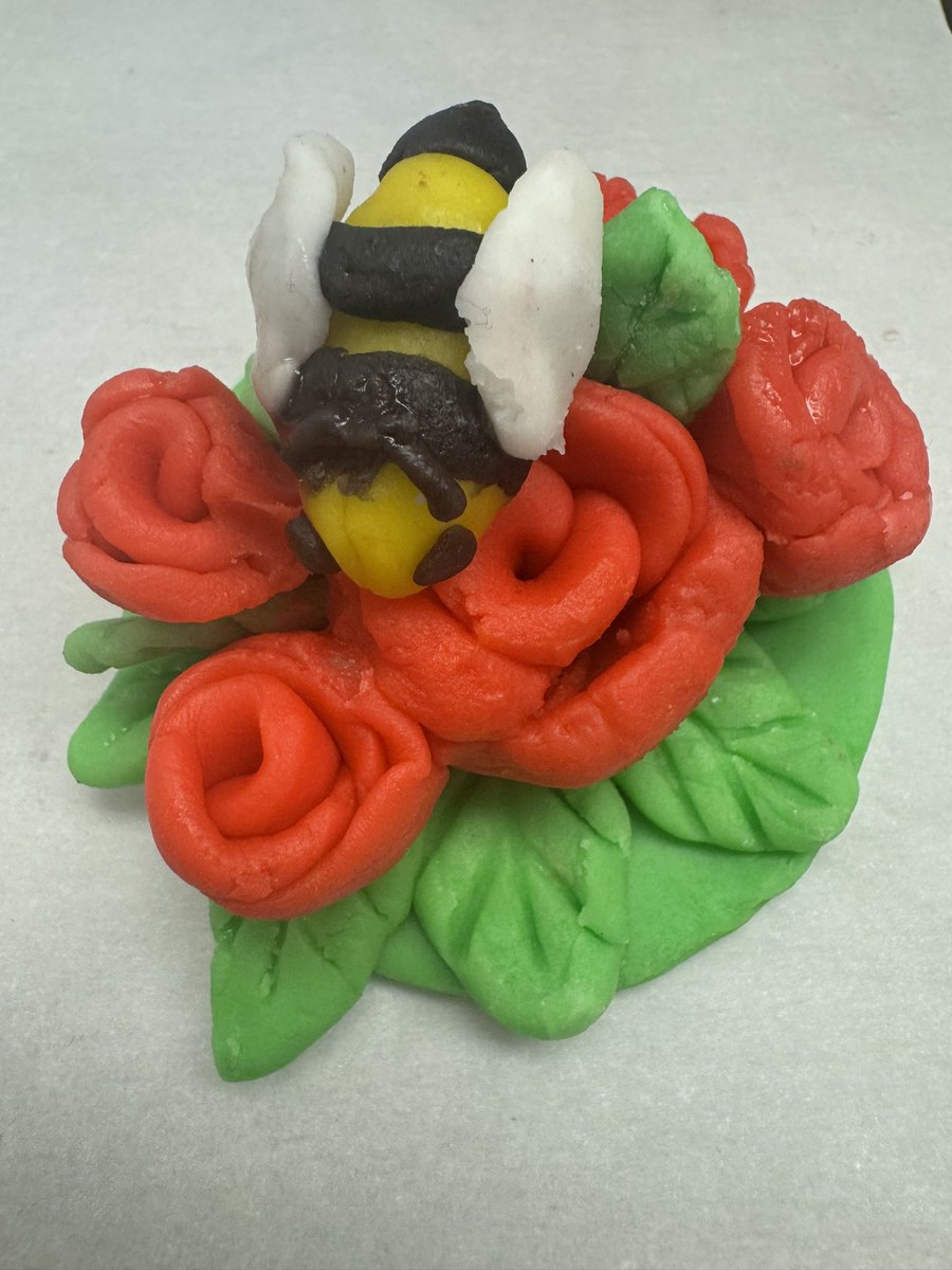 It’s down to these final two! Stay tuned to find out who will win GMS’ First Cupcake Wars! Taco vs Flowers- cast your vote and help us choose by 10:30am 6/7/24! <a href="/Gaithersburg_MS/">Ann Dolan</a> @DrVegaOrmeno