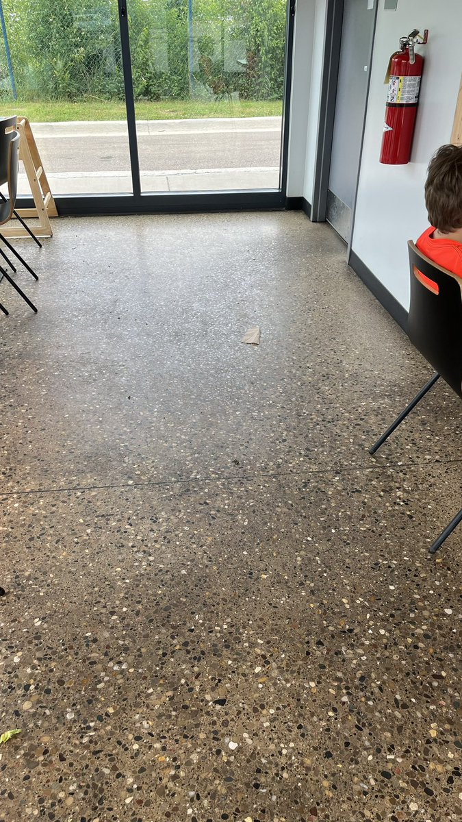 RonRieves's tweet photo. @ChipotleTweets 
West Lansing 48917 store should be shut down. It’s filthy, the food isn’t fully cooked. Next time I’m going to @qdoba https://t.co/MePAWxr4aV