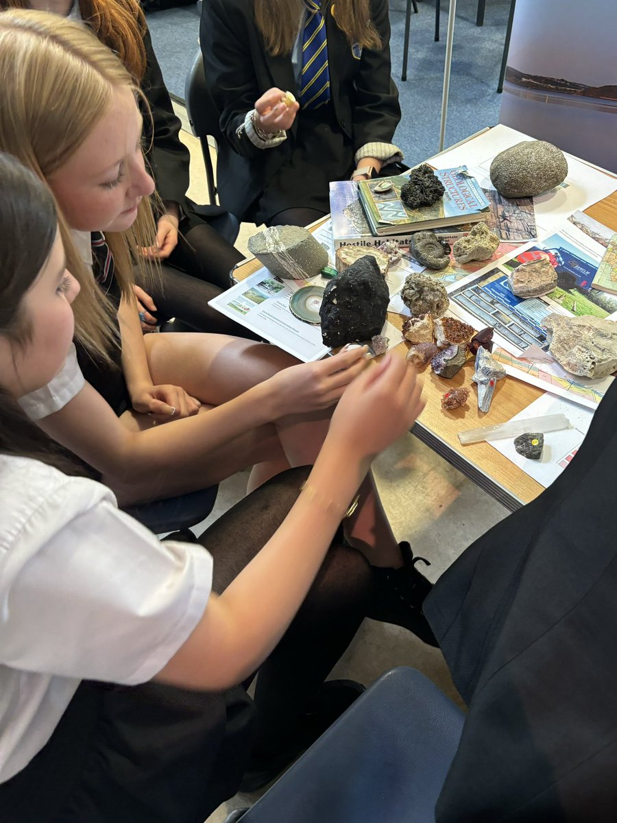 MissGalang23's tweet photo. Inspiring the engineers of tomorrow! Our S2 @stninianshs  girls loved every minute of the Girls in Engineering event hosted by @TurnbullHS 🛠️💡 #STEMeducation #FutureEngineers https://t.co/wVgVb2wN2P