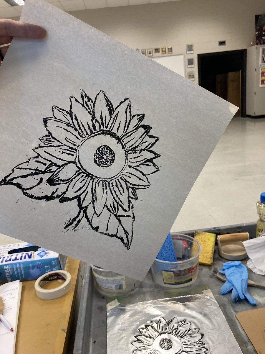 nchsvisualarts's tweet image. Purchased some litho supplies at Blick’s today and joined a “Kitchen Lithograph” workshop to learn a new printmaking method. Messy but fun 🤩 #nchsvisualarts #cobbartrocks #arteducator