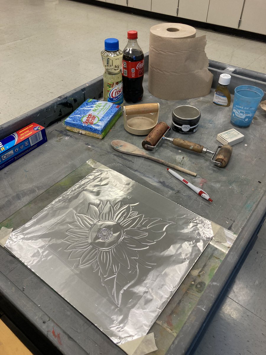 nchsvisualarts's tweet image. Purchased some litho supplies at Blick’s today and joined a “Kitchen Lithograph” workshop to learn a new printmaking method. Messy but fun 🤩 #nchsvisualarts #cobbartrocks #arteducator