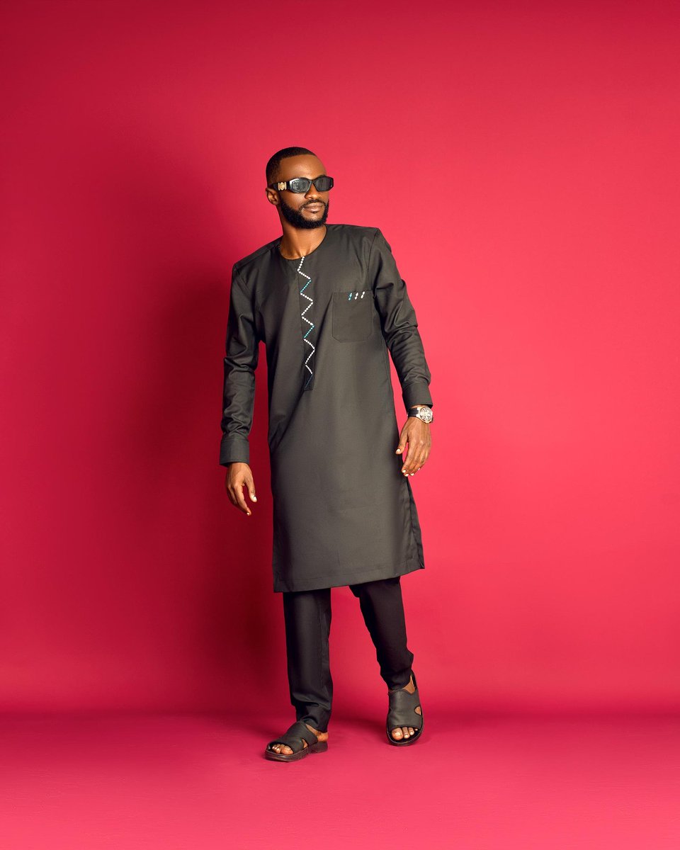 happinessfashi1's tweet photo. Classy in every thread of tradition 💫
#madeinRwanda #MensFashion #mensclothing #Classicstyle #Africanclothing #Happiness #HappinessFashion #Fashion #Rwot https://t.co/unKHLYyCYJ