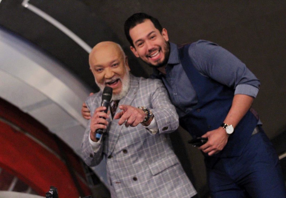 El único viejito que no coge pelusa! Feliz cumpleaños <a href="/jochysantos/">Jochy Santos</a>