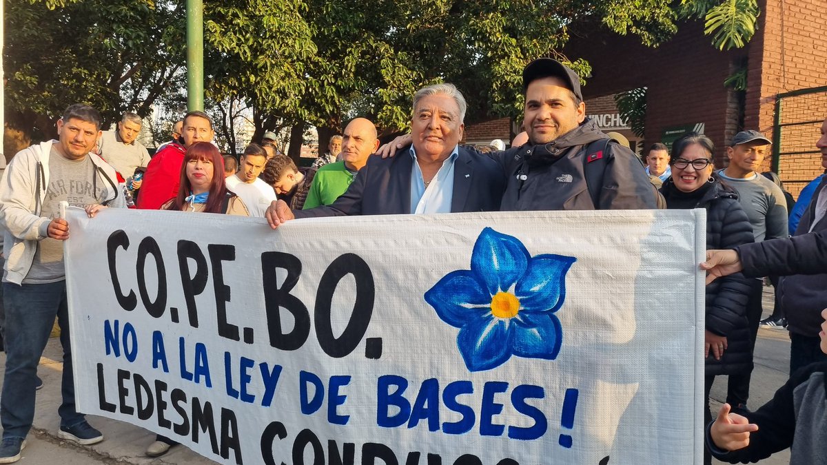 En Ferrocarril Oeste se respira peronismo <a href="/morenoparalavic/">Guillermo Moreno</a>