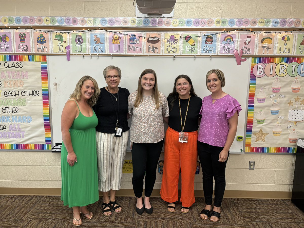 missfreeman25's tweet photo. Room 5 signing off for summer 🖤🧡 https://t.co/ywPsr9wHgC