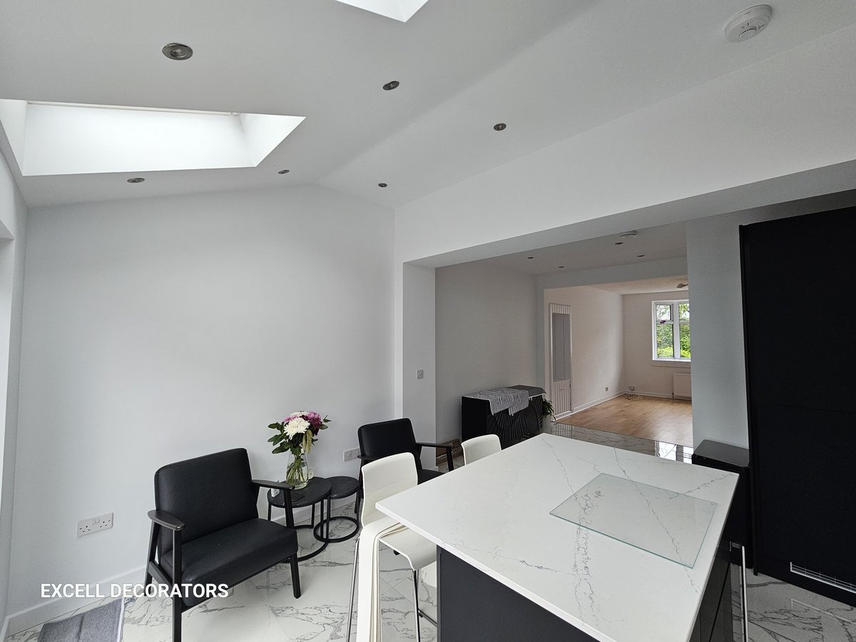 excelldecorator's tweet photo. Stunning kitchen recently completed 😍 https://t.co/jcWJiid8LO