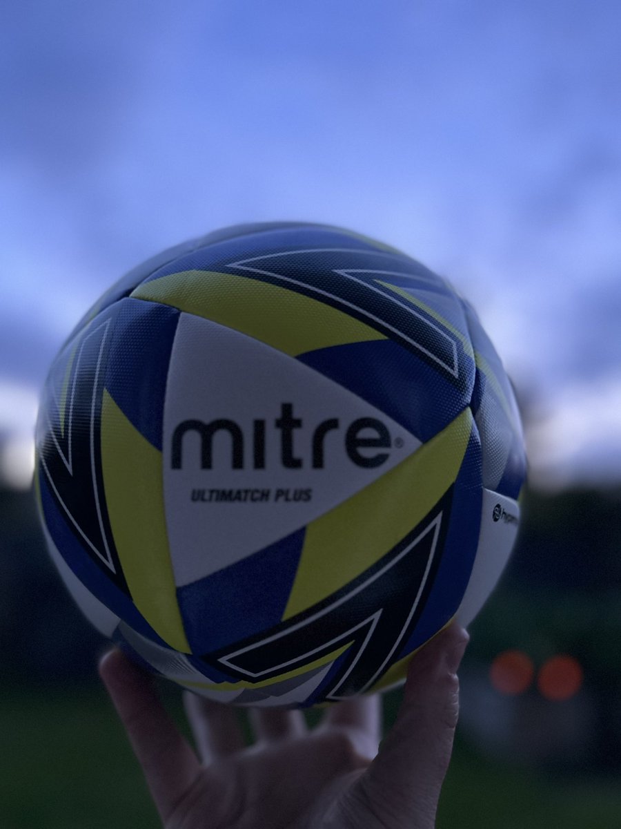 Match balls for this weekend’s festival supplied and delivered by our fantastic sponsor Shine Window Cleaning. A great local business who have supported us for the past year and take pride in supporting the football community #Shine #CmonTheTynie <a href="/Tynecastle_FC/">Tynecastle FC</a> @martin_power86