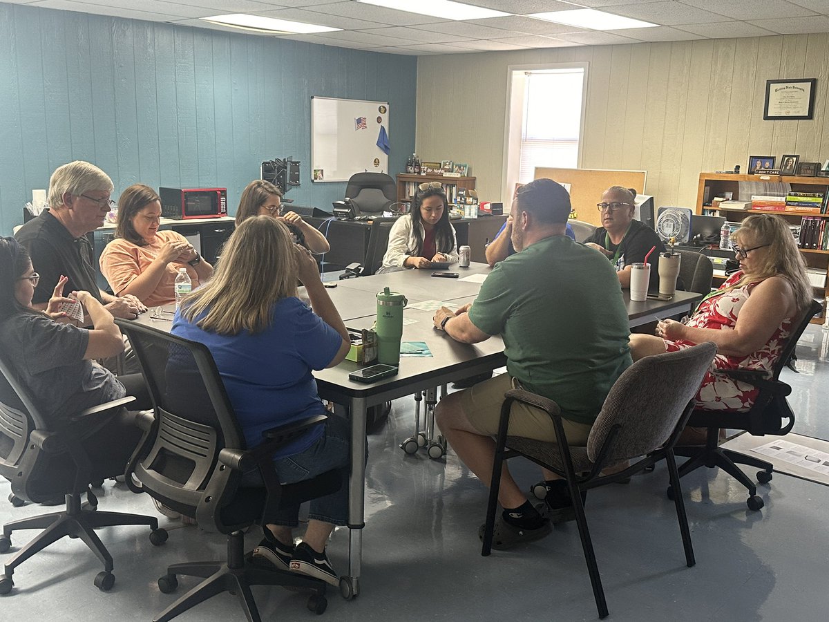 When you close our summit with team reflection, SEL time, sweet treats and door prizes everyone is all smiles even in the summer at a PD! Learning together is SWEET in RISD! #RobinsonISD