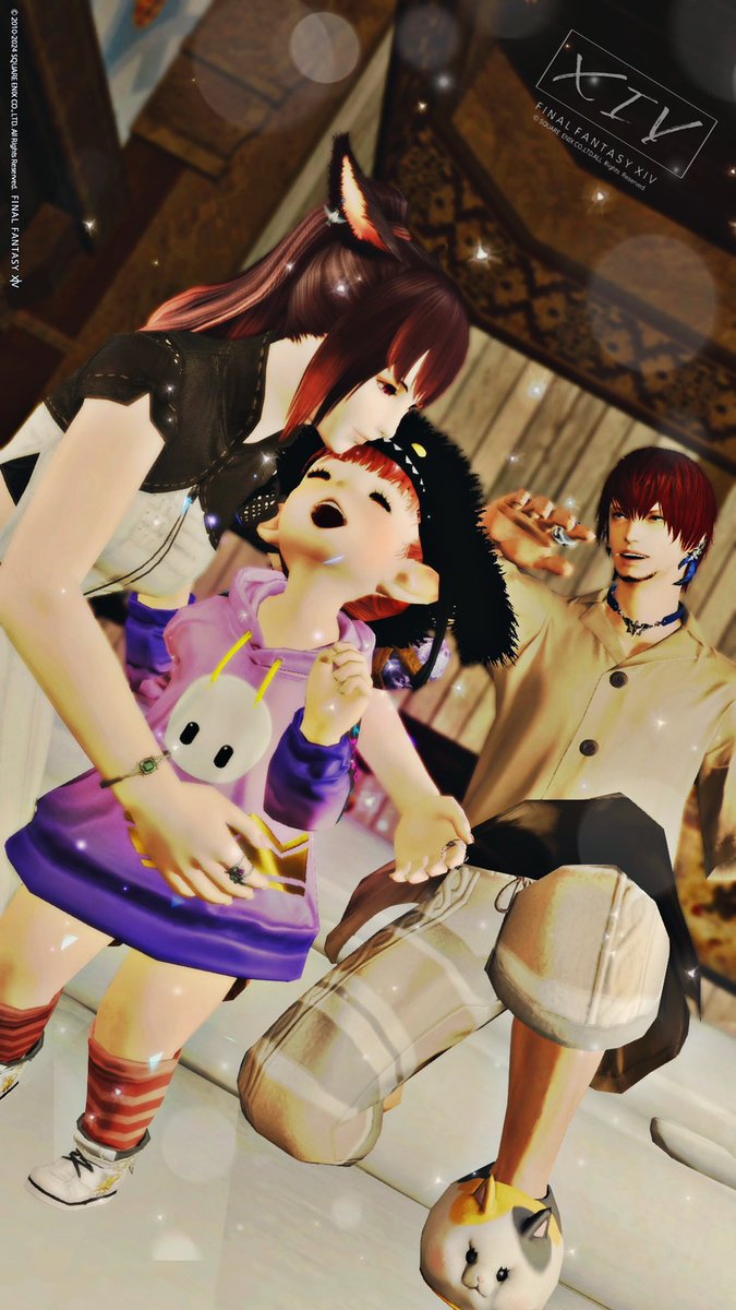 GemmyBetty's tweet photo. おはようございます！ 
昨日はトモさんとパパ＆娘ss撮ってたらスズメさんがママ役をしに急遽来てくれました👩🏻‍🍼✨️
おかげ様で何とも(*ˊ˘ˋ*)ﾎｯｺﾘ🎶ssが撮れまして感謝❗️🙌✨🙌✨🙌感謝❗️
2人共有難うございます✨️
今日も素敵な1日となりますように°・*:.。.☆
 #Studio_SSFox #おはララ
 #FF14 https://t.co/wpFCBNp331